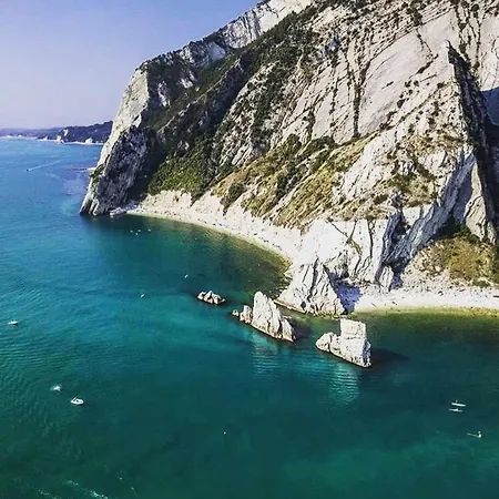 Con Balcone A 100m Dal Mare Διαμέρισμα